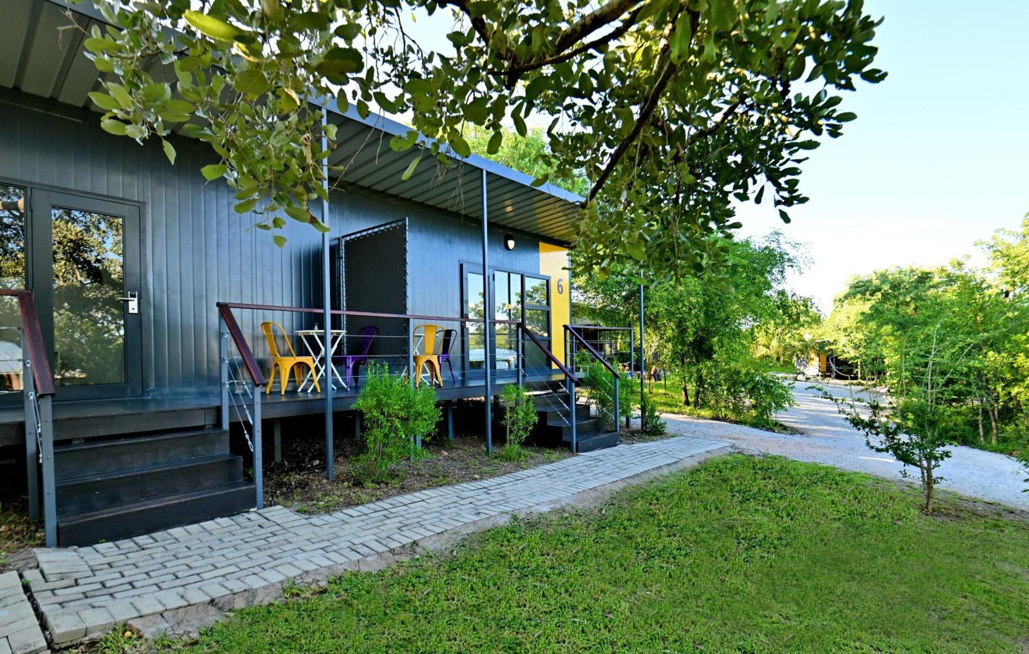 Sleepover Kruger Gate Скукуза Экстерьер фото